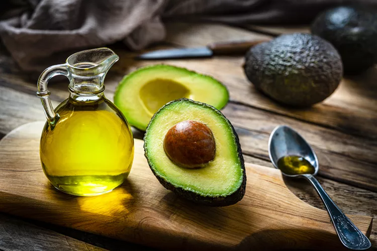 A Guide To Choosing The Healthy Cooking Oils - Avocado Oil (rich in antioxidants and healthy fats)